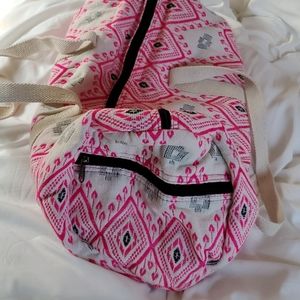 NWOT Small Aztec Patterned Duffle Bag